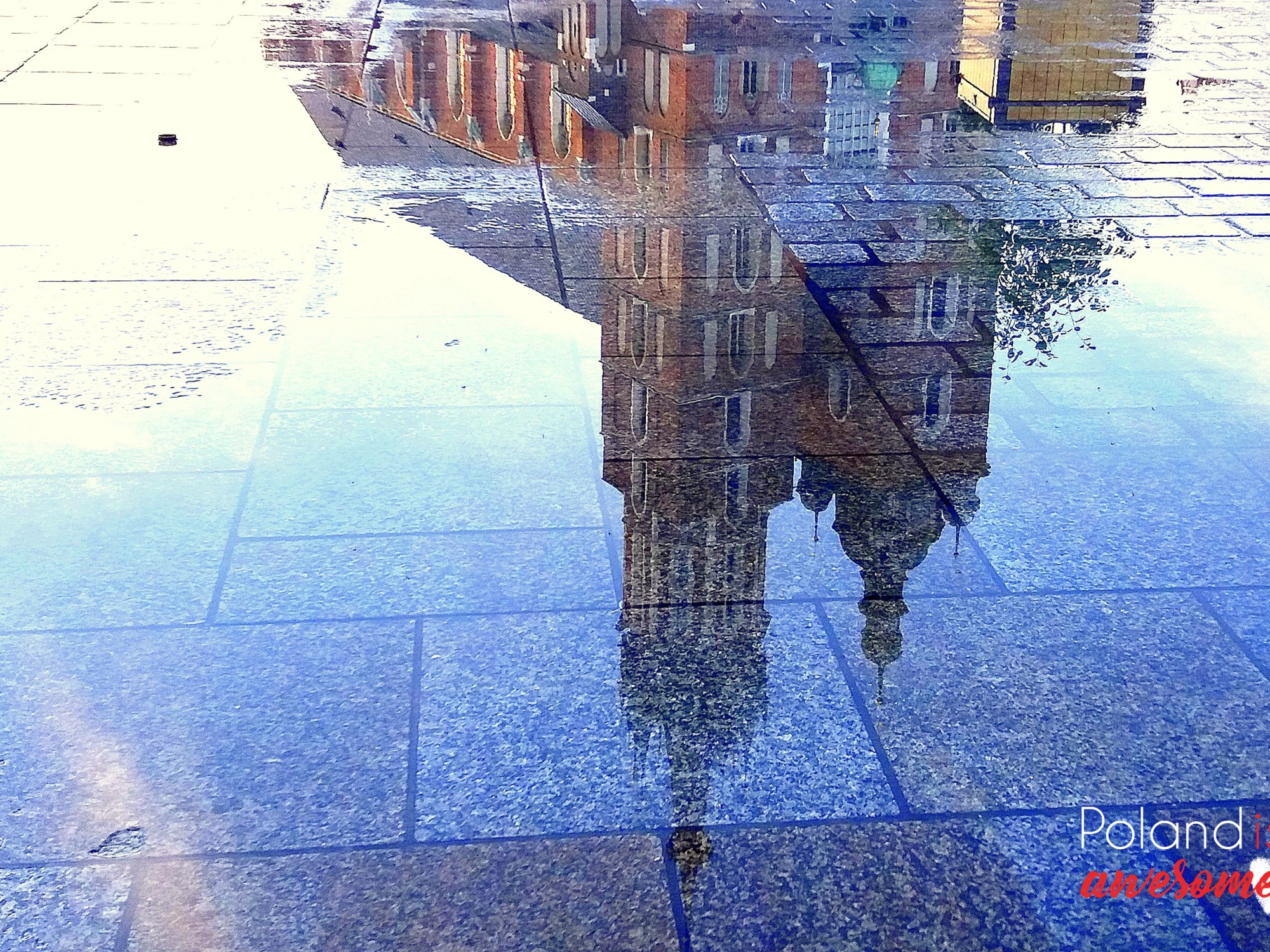 Krakow St.Mary's Basilica reflection